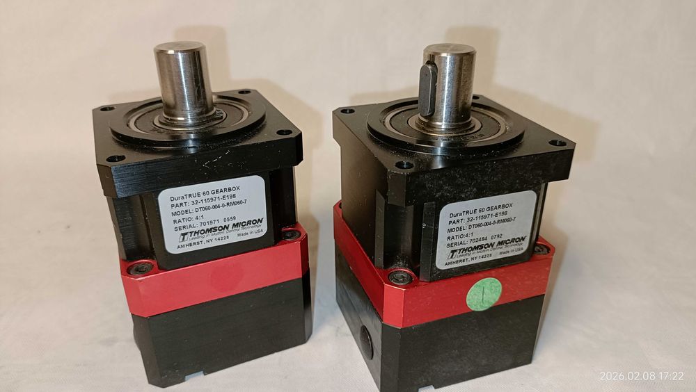 4x przekladnia, flansze do serwomotorow, Thomson Micron USA - jak nowe