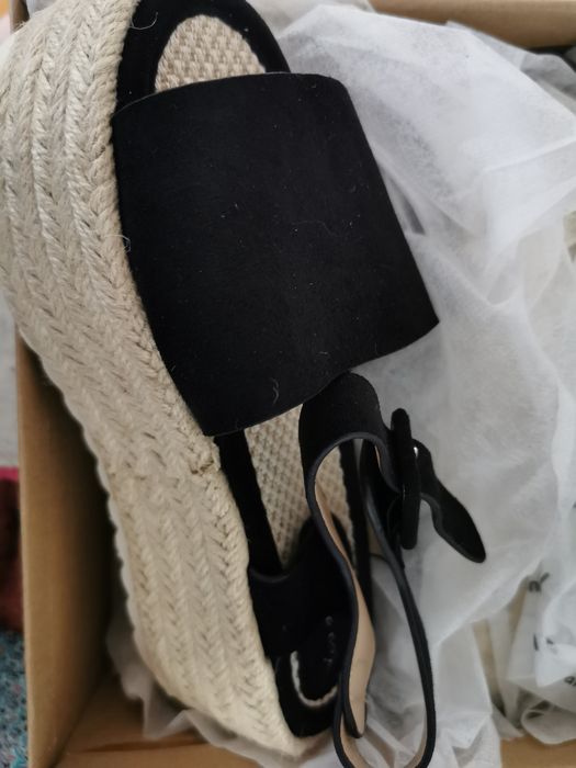 Sandálias plataforma Novas