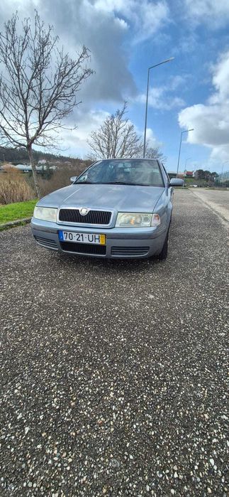 Skoda Octavia 1.6 Gasolina 106cv –  1.450€