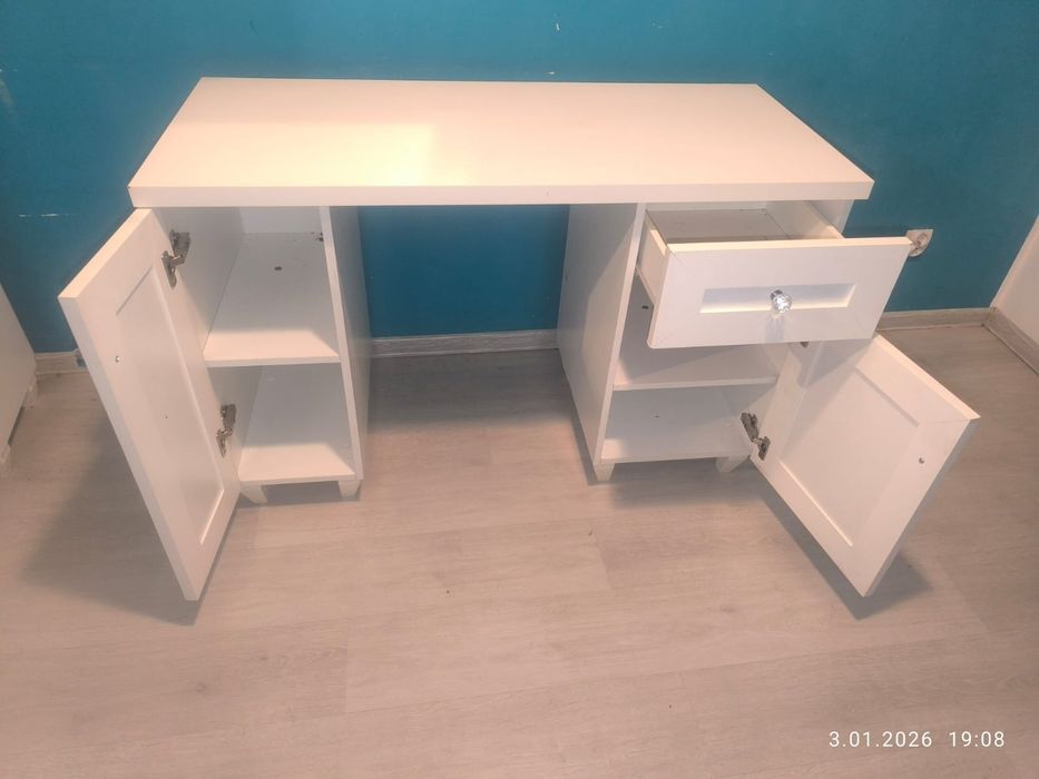 Sprzedam biurko białe