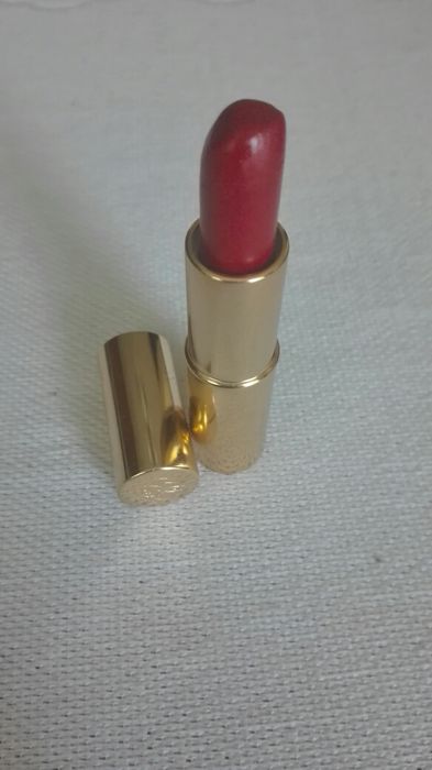 Pomadka Estee Lauder Pure Color E0 Classic Red