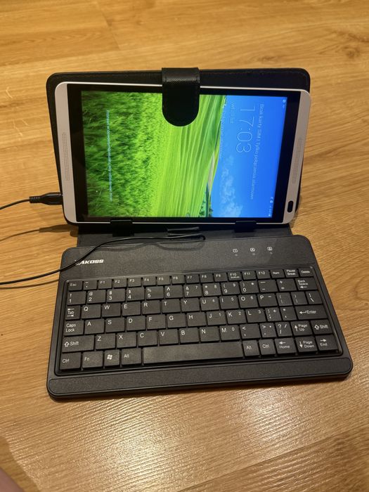 Tablet Huawei z etui