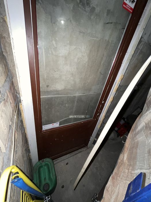 Двері алюмінієві з коробкою 2,4х1