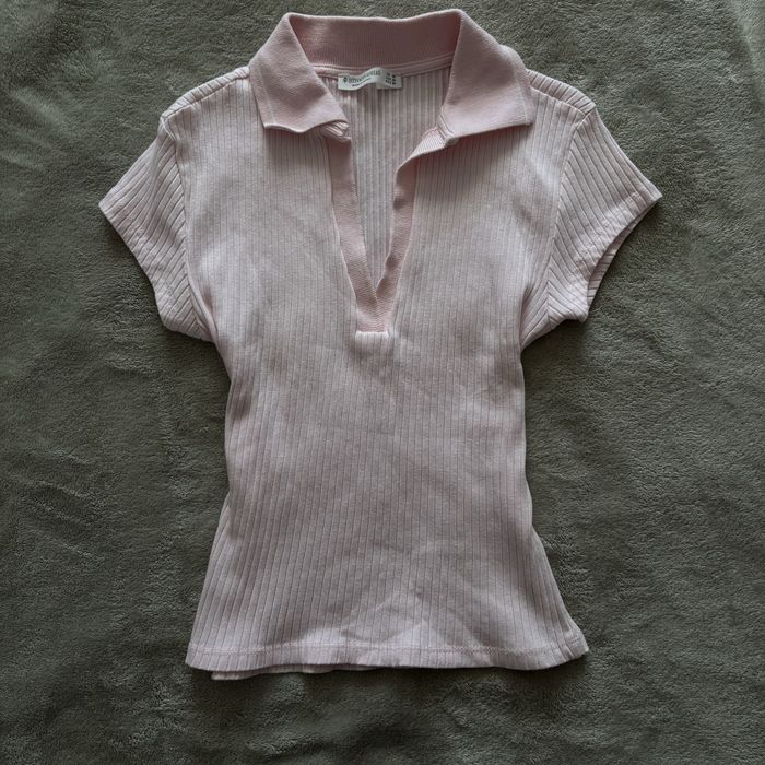 polo у рожевому кольорі stradivarius