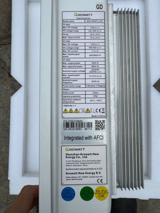 Growatt MOD 6000TL3-XH – Inversor híbrido trifásico