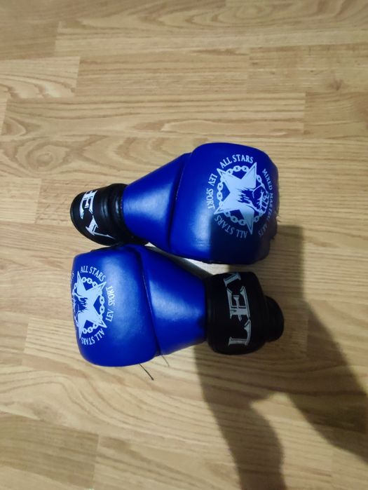 Продам рукавиці з відкритими пальцами та маківару