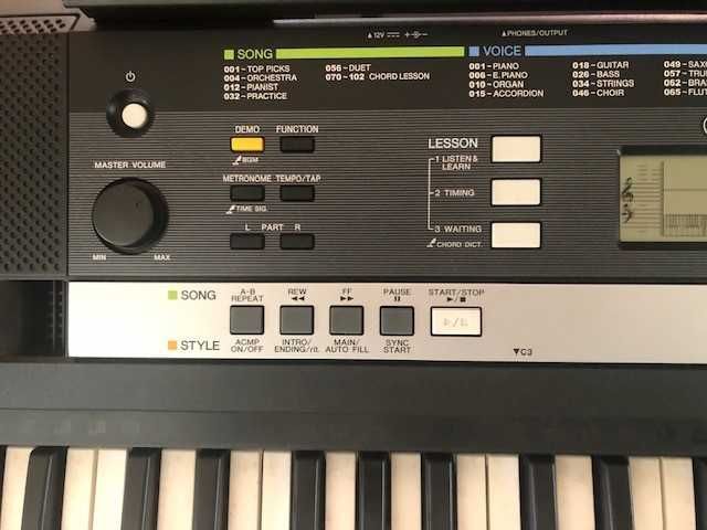Teclado de Piano Yamaha E243