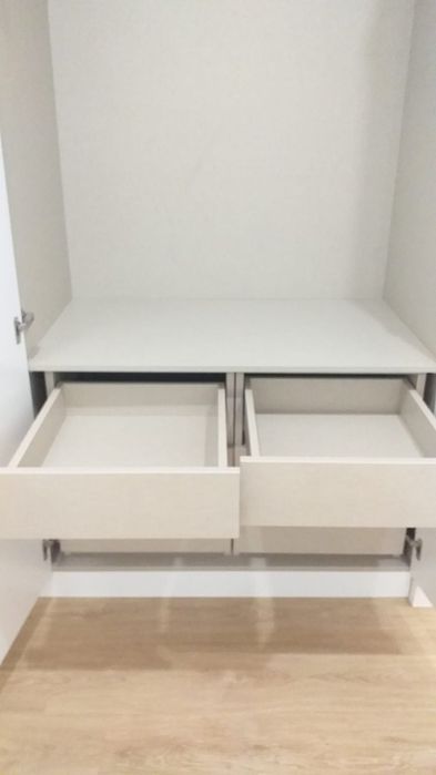 Roupeiros e Cozinhas sob medida. Aproveite e contacte-nos!