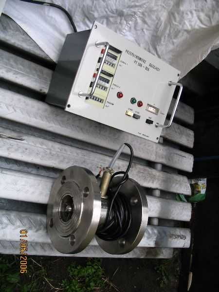 Licznik-przepływomierz dozujący  z odgazowywaczem.