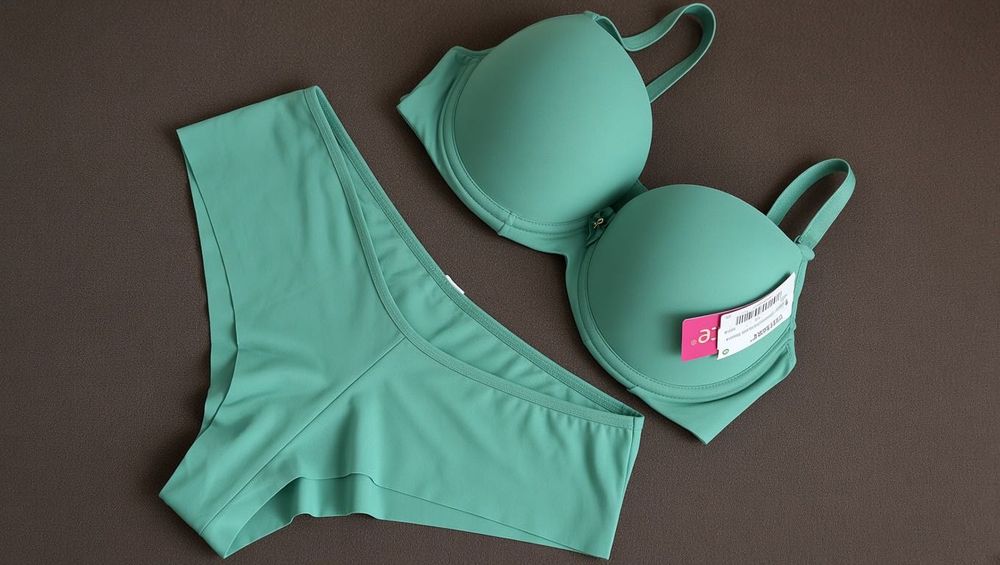 Conjunto Tanga e sutiã