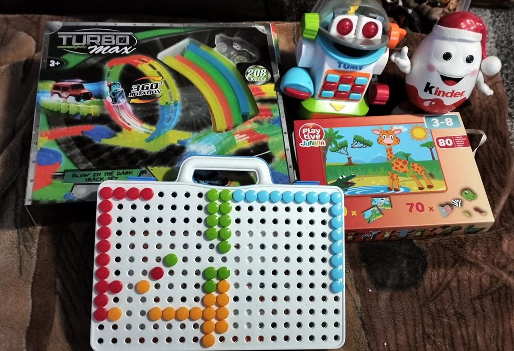 Sprzedam  komplet zabawek 65