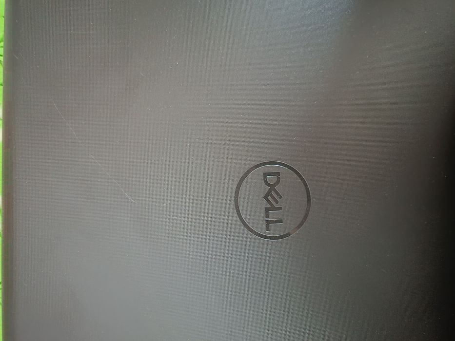 Laptop Dell Vostro 3520