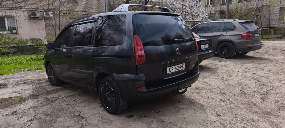 Продам пежо  2л дизель