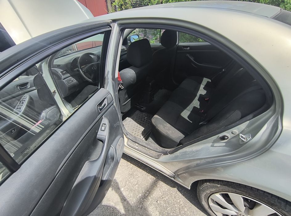 Toyota avensis FL 2008 1.8 mt