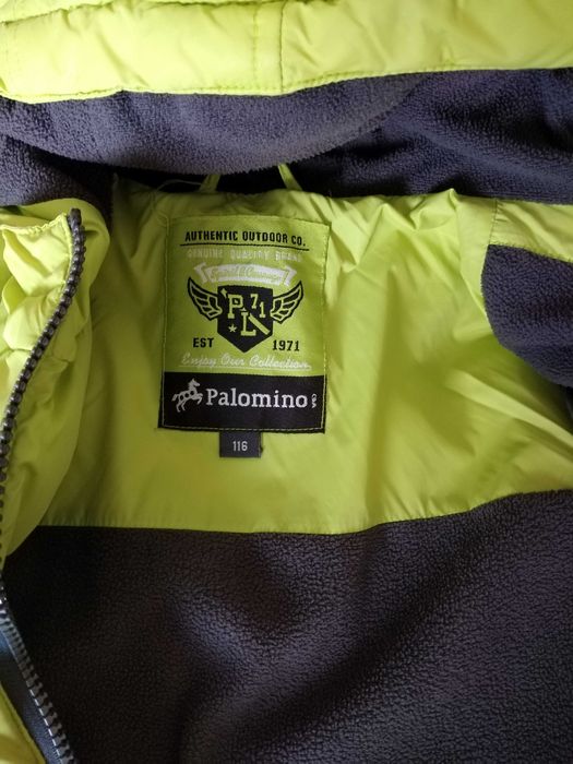 Продам куртку дитячу