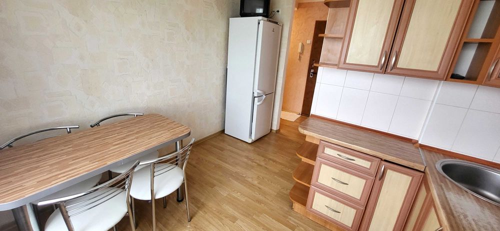 Продаж 3-х к.кв. вул. Новгородська, буд. 5, поруч 5-та дитяча лікарня.