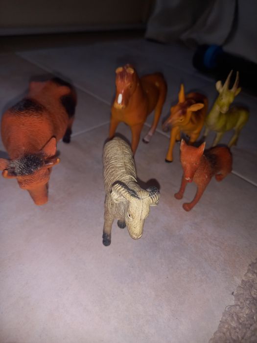 Animais de brincar, da quinta e selvagens