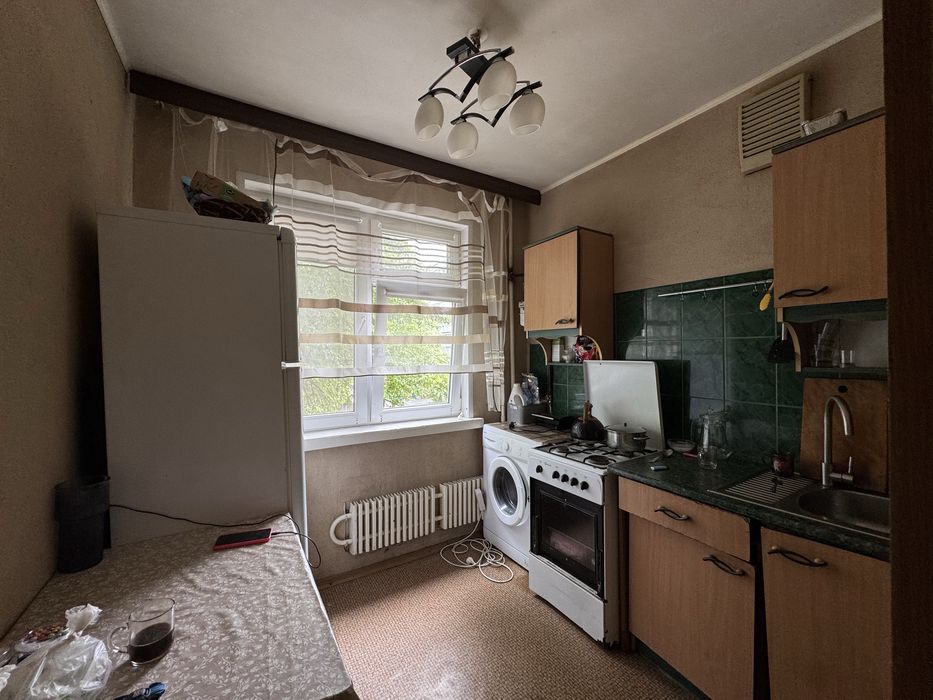 Продам 3к квартиру на Салтовке ,просп Юбилейный 32а