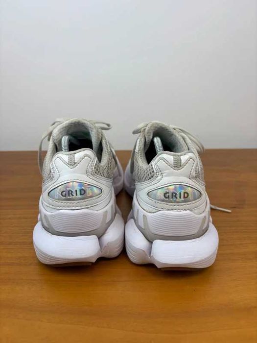 Buty Saucony ProGrid Omni 9 (Białe / Srebrne) – roz. 41