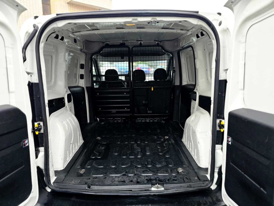 FIAT DOBLO 1.6 MULTIJET 120CV "3 LUGARES" "NACIONAL"