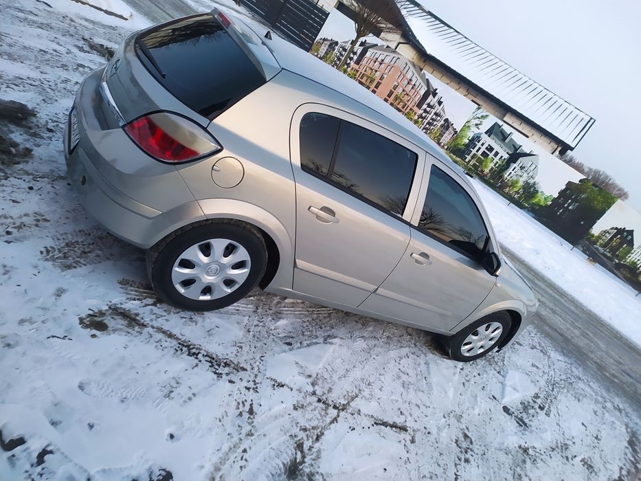 Продам Opel Astra H