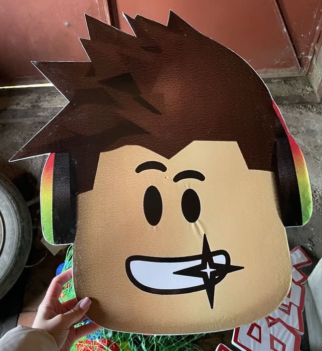 Надпис роблокс ( roblox) , фотозона
