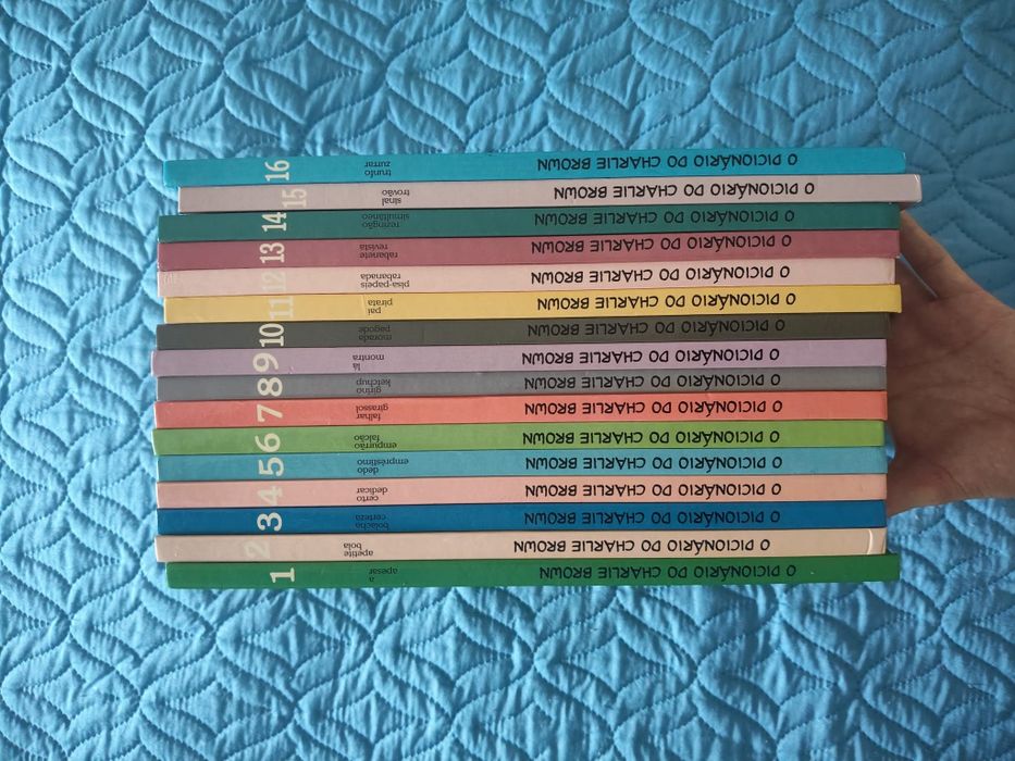 Livros "O Dicionário do Charlie Brown" (Volumes Avulsos)