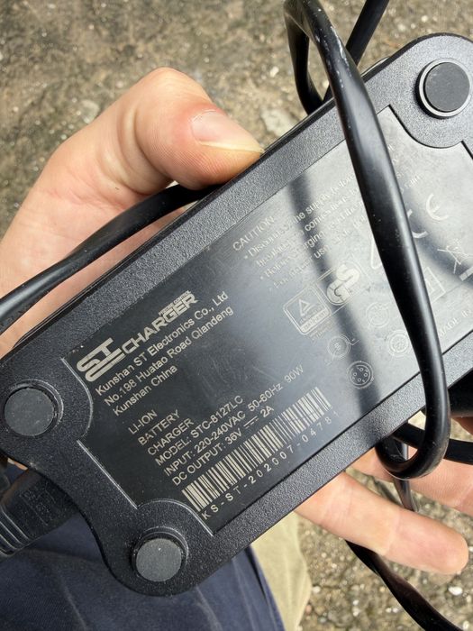 Ładowarka kunshan 36V/2A