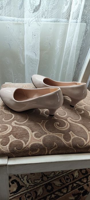 Продам НОВІ туфлі.