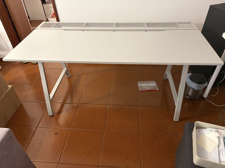 Secretária IKEA