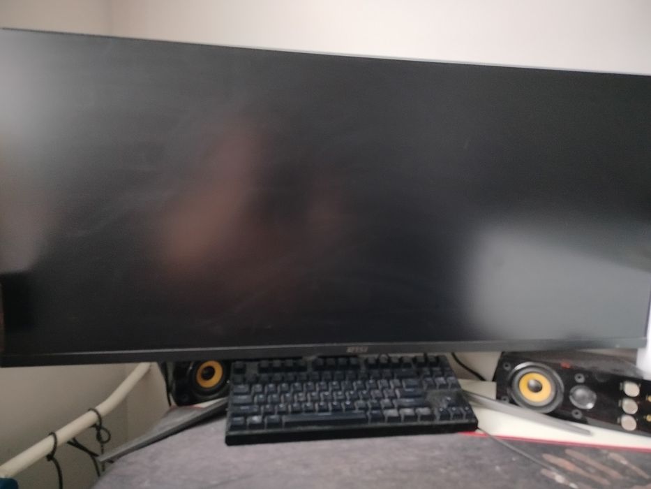 i5 11600K z GTX 1660 Super oraz monitor Asus