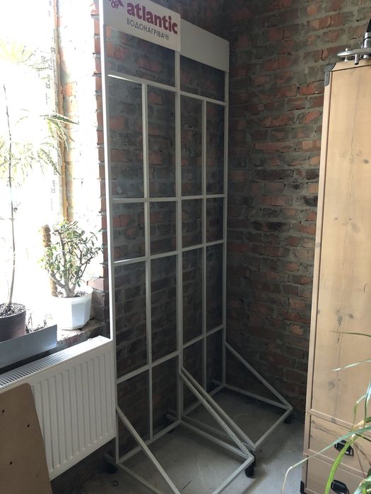 Продам стійки, етажерки, вітрини, стелажі 2 шт