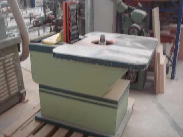 Lixadeira de perfis manual