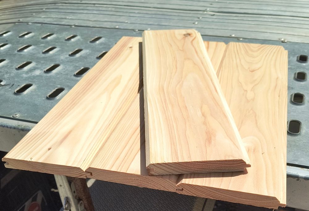 Deska pióro-wpust elewacyjna heblowana sucha podbitka modrzew swierk