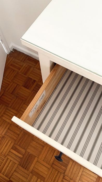 Cómoda branca modelo Koppang maciça Ikea