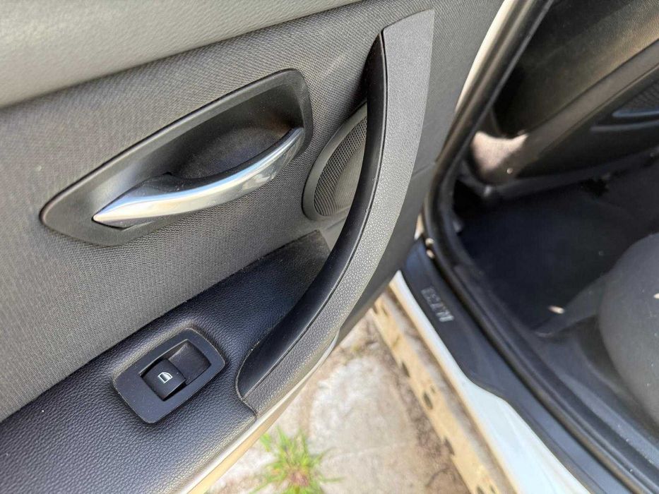 BMW E91 E90 boczek drzwi lewy tył