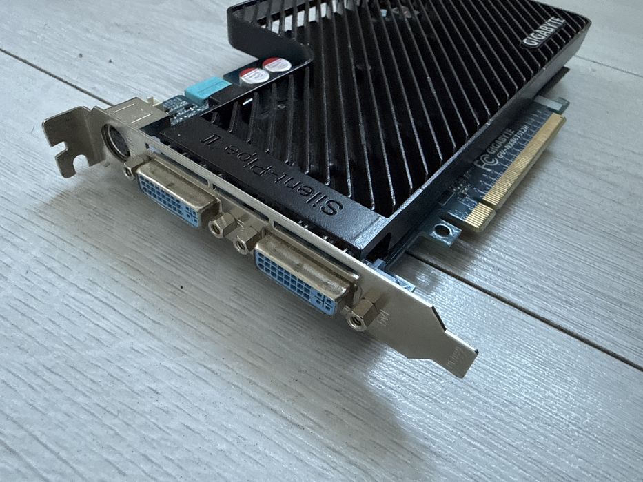 Видеокарта Gigabyte GeForce 8600 GT 512MB