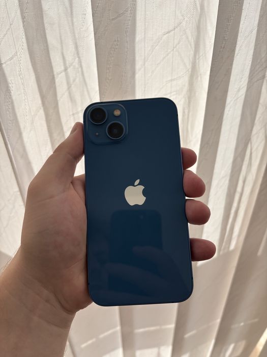 iPhone 13 Blue 128 gb