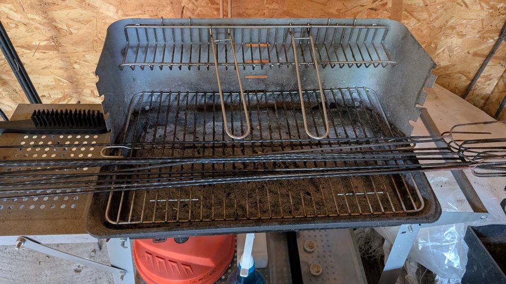 Grill ogrodowy węglowy z półką wózek mobilny