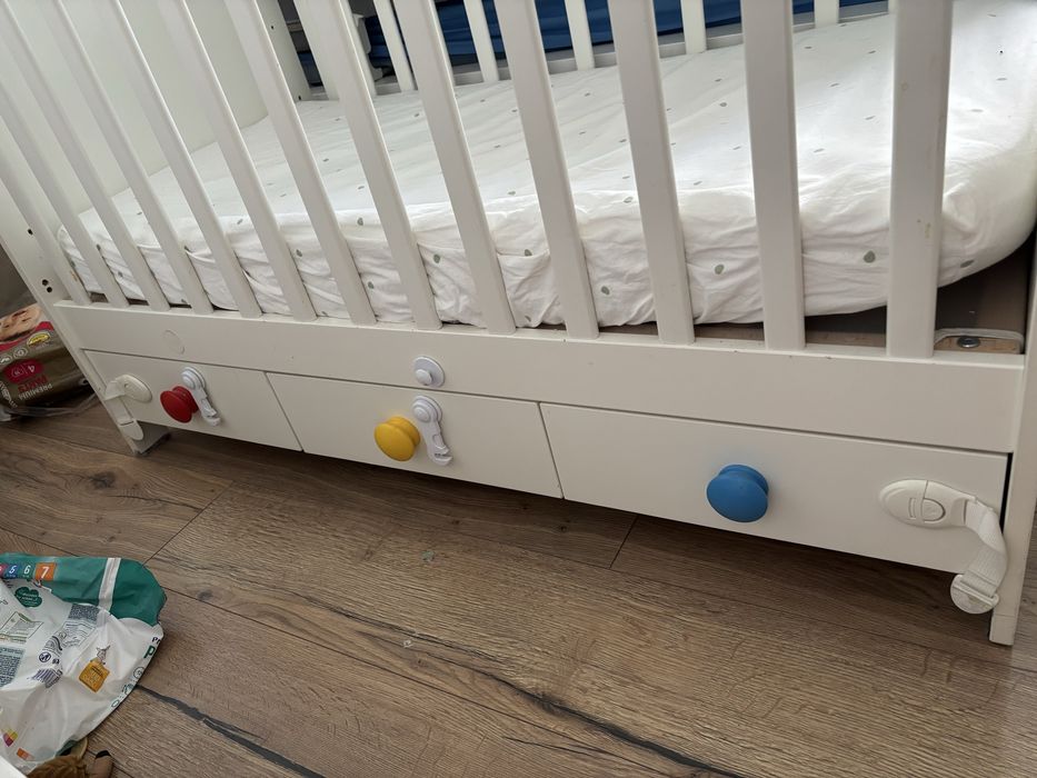 Drewniane łóżeczko Ikea