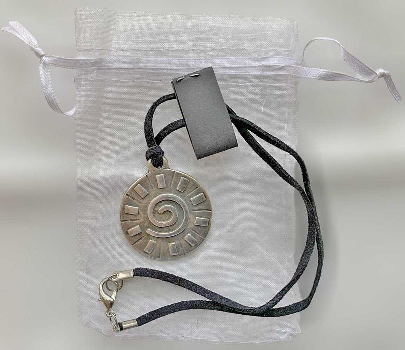 Fio em Couro Espiral, Novo/Exclusivo/Único