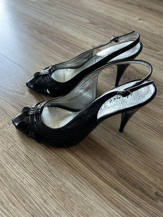 Czarne sandały na szpilce skórzane 37 nowe