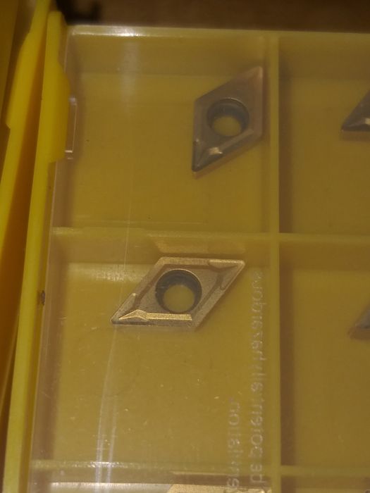 Токарные фрезерные Пластины твердосплавные 6 и 7мм
