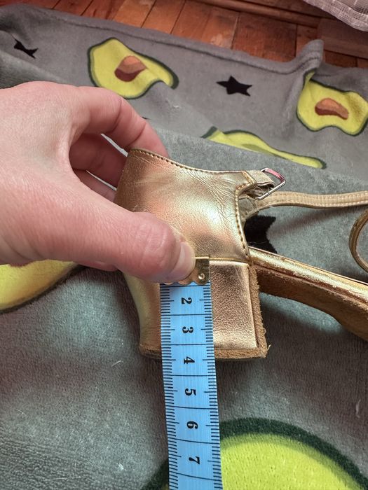 Бальні туфлі дитячі