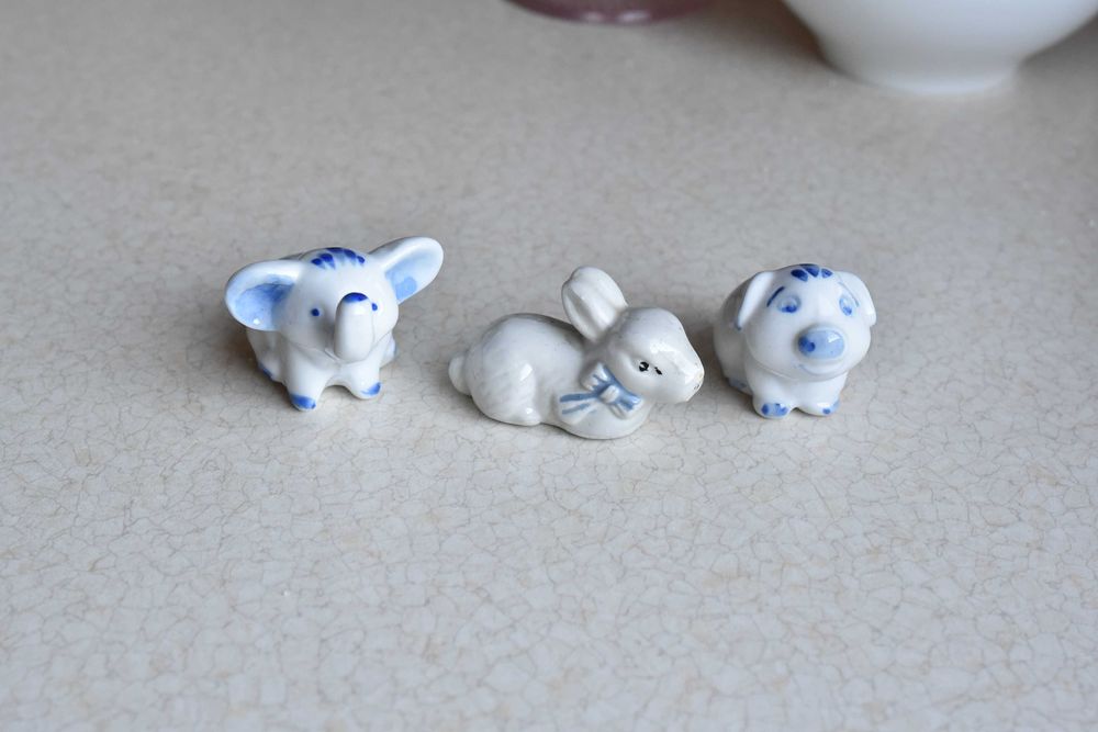 stare figurki słonik króliczek świnka