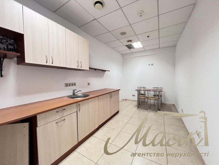 Аренда офиса 112 кв.м в бизнес центре на ул. Богдана Хмельницкого