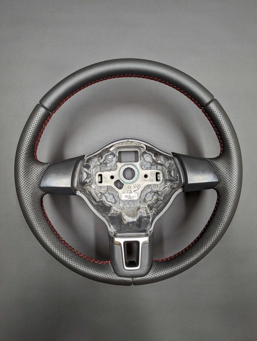 Kierownica Volkswagen Golf 6 świeżo obszyta