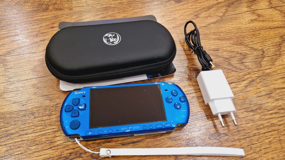 PSP Sony 3000 64гиг с играми 135шт