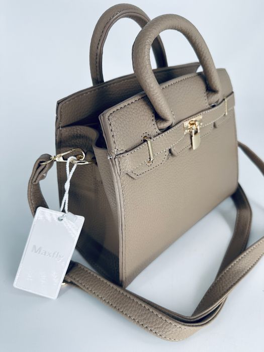 Nowa modna torebka kuferek kłódka