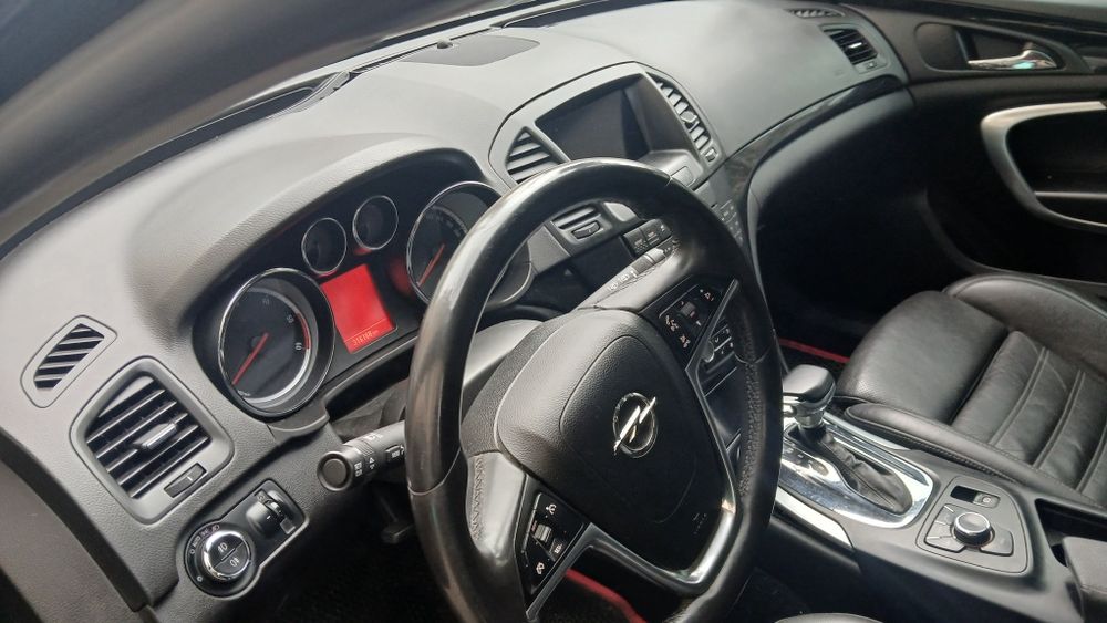 Опель інсігнія 2011р.в  4х4 2.0 дизель